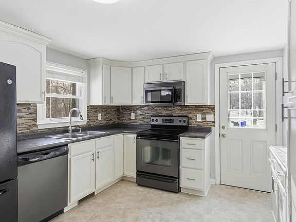 2nd image of 120 B Barretts Hill Road