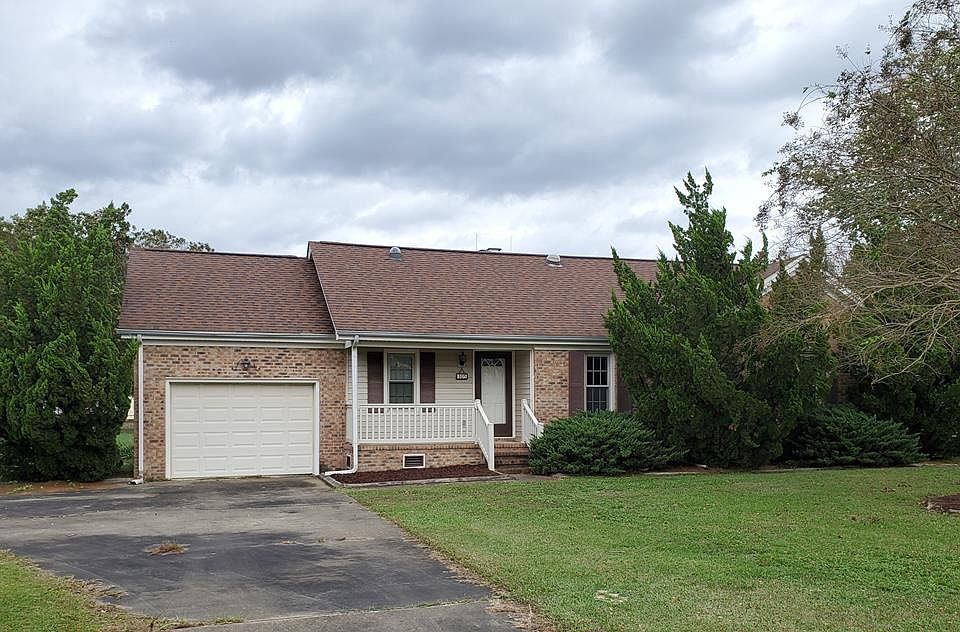 1st image of 305 Brantwood Dr