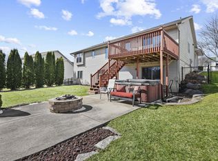 5915 Running Deer Trail, Mcfarland, WI 53558