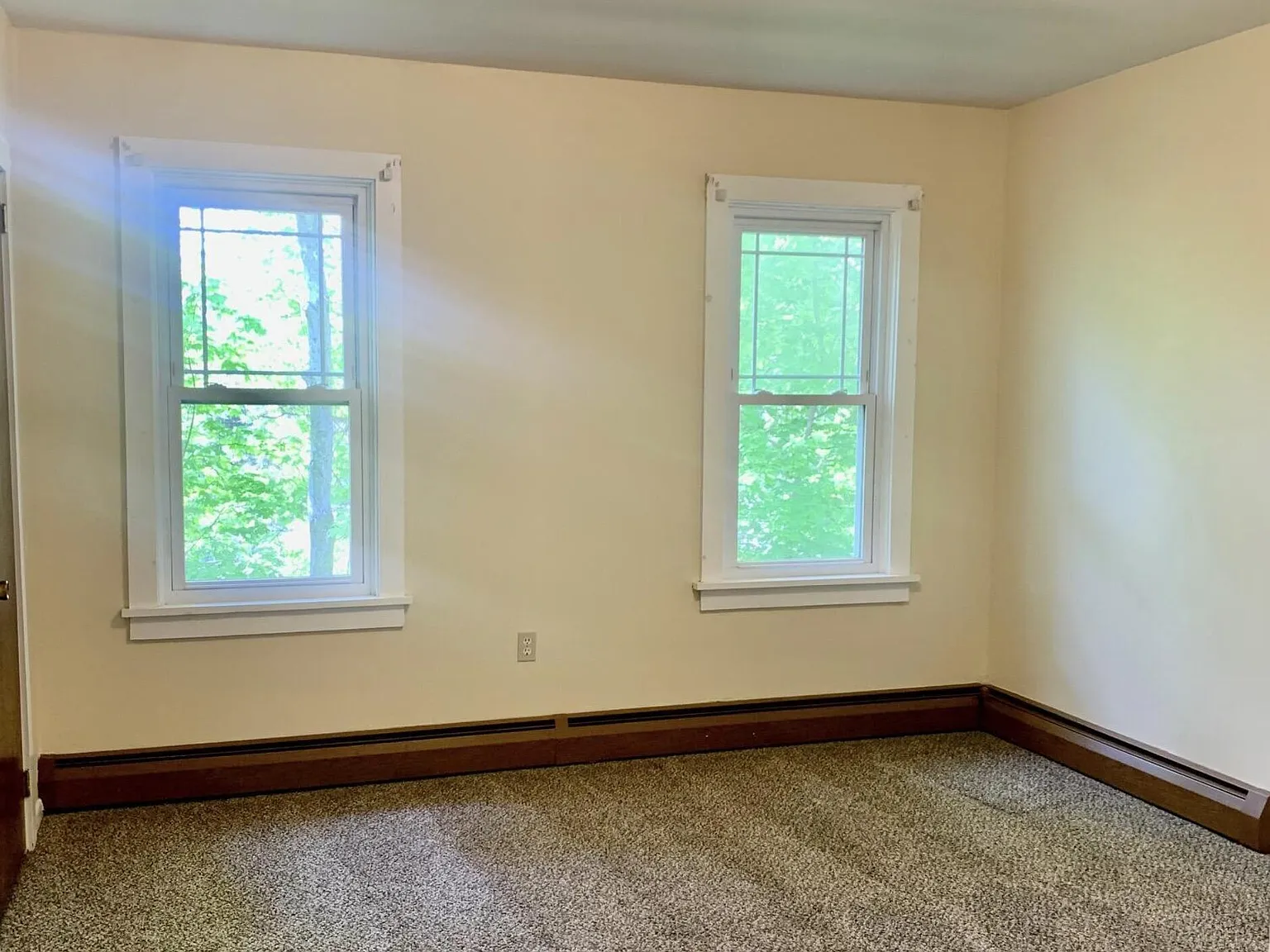 2 bed, 1.0 bath, 1100 sqft, $1,200 — Photo 4
