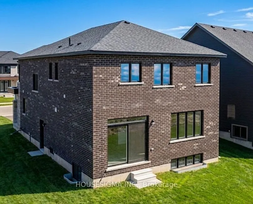 4 bed, $2,850 — Photo 2
