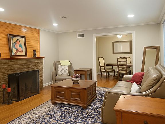 2nd image of 3264 Dogwood Ln