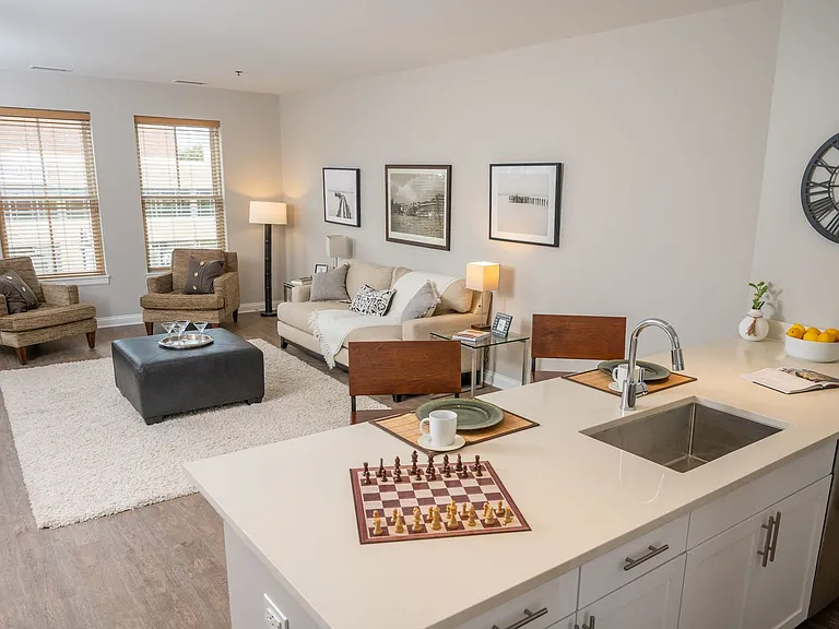 The Residence at the Glen Town Center — Photo 25