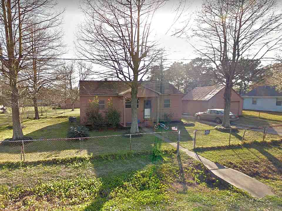 1st image of 2228 Cedar St