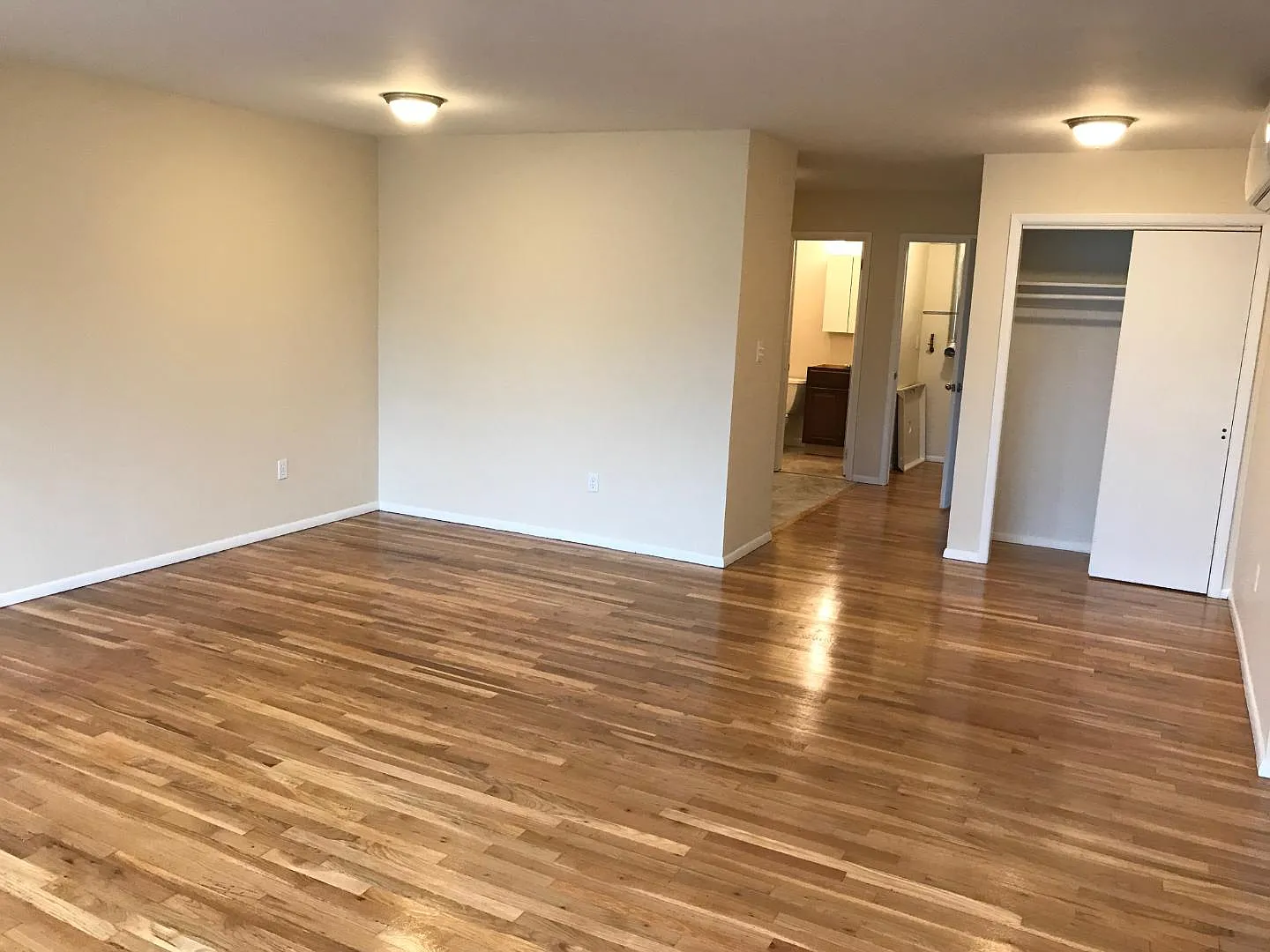 606 Ocean Road - A — Photo 2