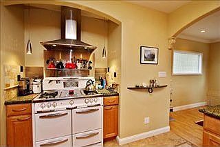 4th image of 601 Pacheco St