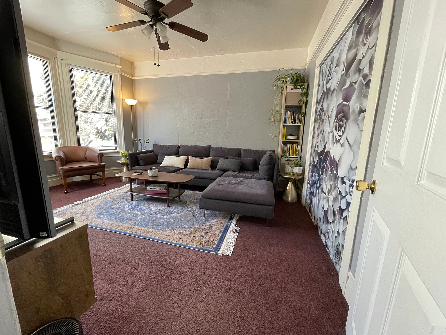 2 bed, 1000 sqft, $5,490 — Photo 1