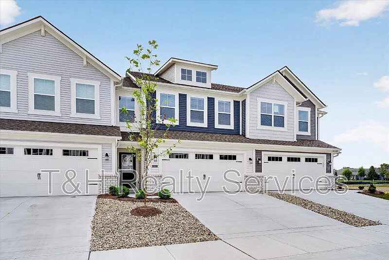 3 bed, 2.5 bath, 1793 sqft, $2,250 — Photo 2