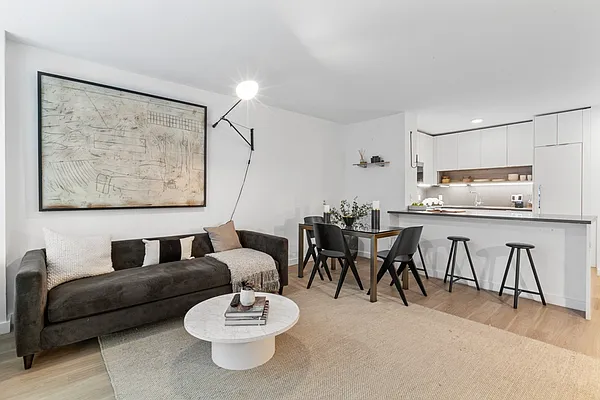 Rented by Greystar | media 54