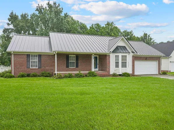 899 Core Rd, Dunn, NC 28334