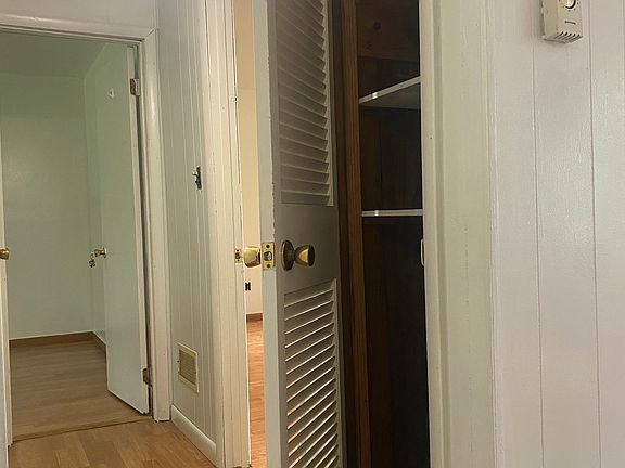 5th image of 2375 White Oak Dr W