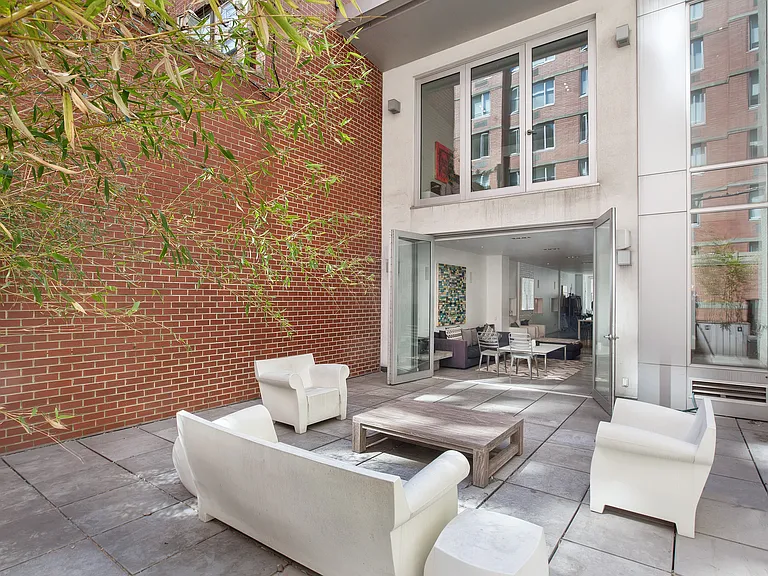 127 W 20th St #1 — Photo 4