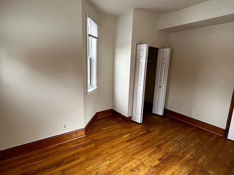 909 W Grace St #3 — Photo 11