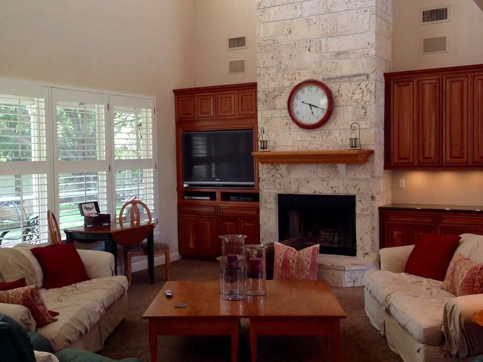 1st image of 27 Catalpa Ct