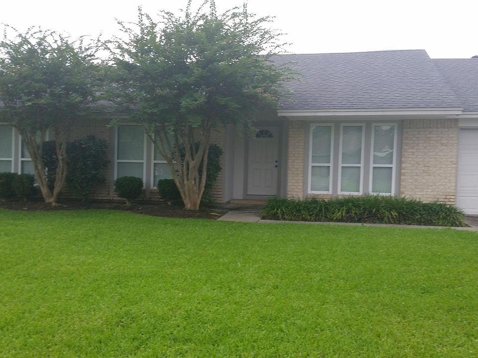 1st image of 1119 W Castlewood Ave