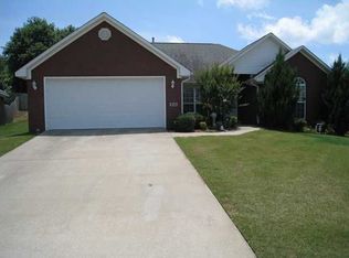 214 Somerled Ct, Florence, AL 35633