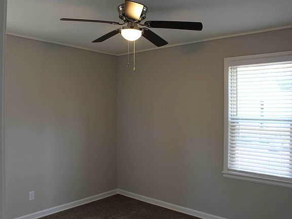 5th image of 1701 Williams St APT A