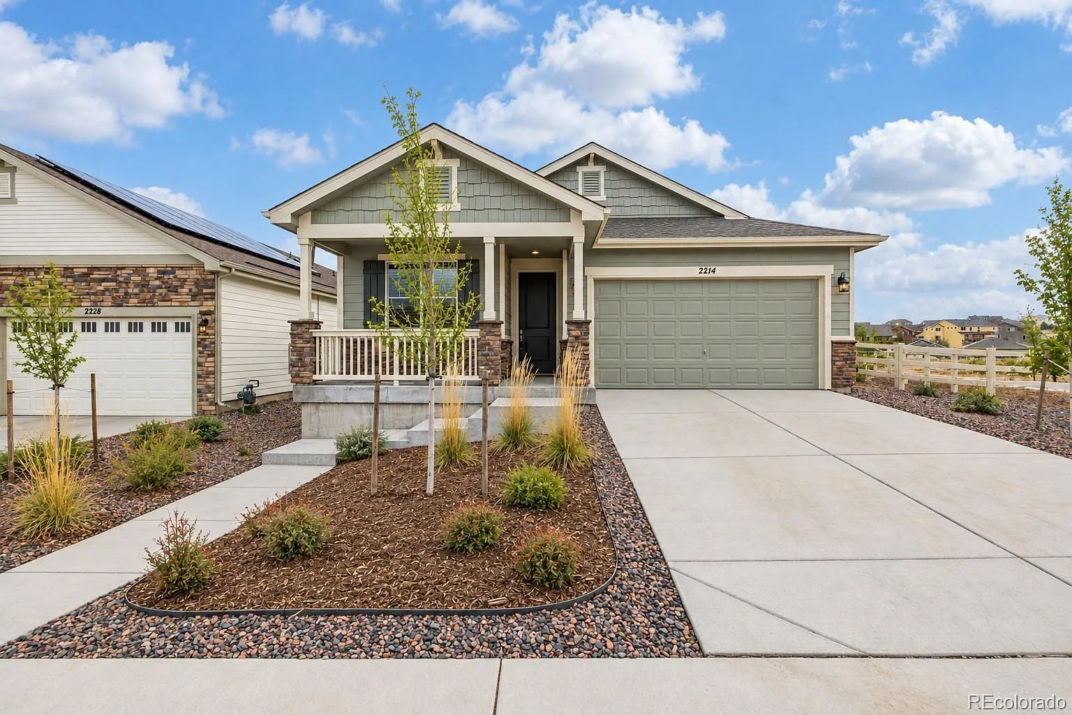 3 bed, 2.0 bath, 2100 sqft, $3,100 — Photo 1