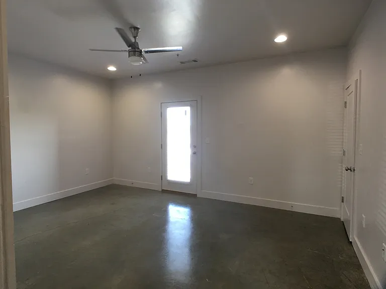 Myers Flats - 3 Bedroom — Photo 16