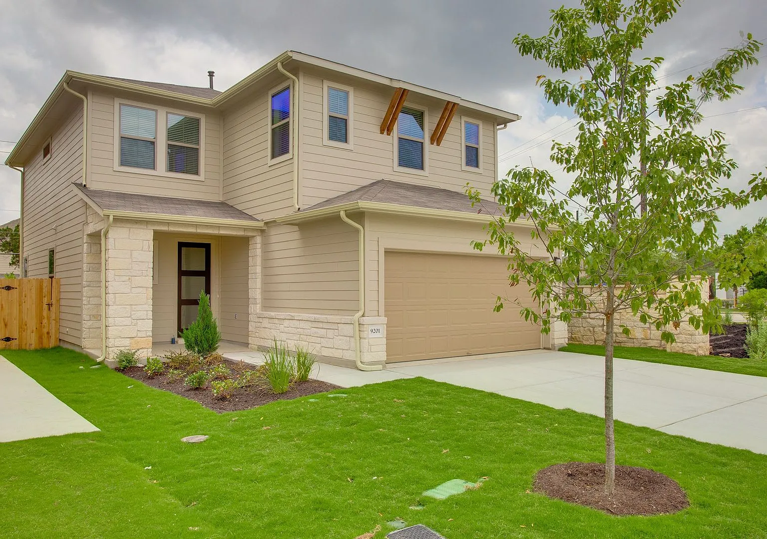 9201 White Coral Dr, Austin, TX 78729 — Photo 3