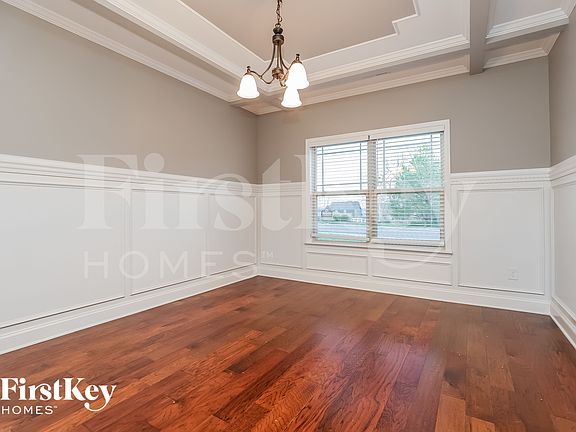 4th image of 1499 Amberley Dr