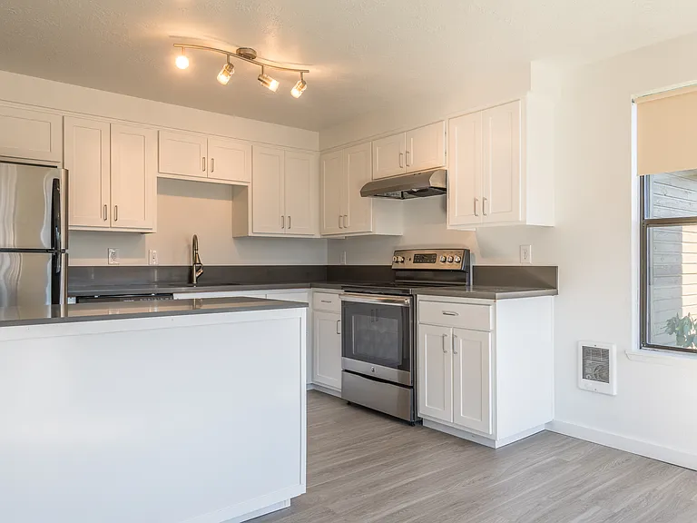 Hallwood Apartments — Photo 44