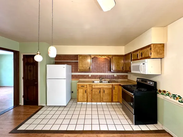 613 Countyline St Unit 1, New Castle, PA 16101