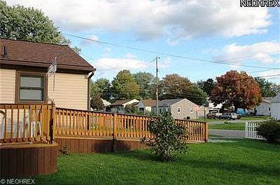 3rd image of 396 & 400 7th St NE