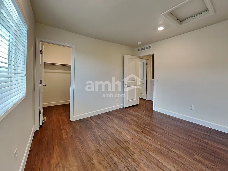 8264 Joyce Cir — Photo 13