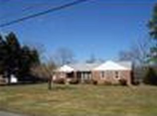 62 Bartels St, Springfield, MA 01128