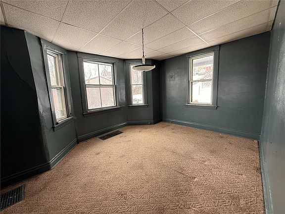 5th image of 420 Parkwood Rd