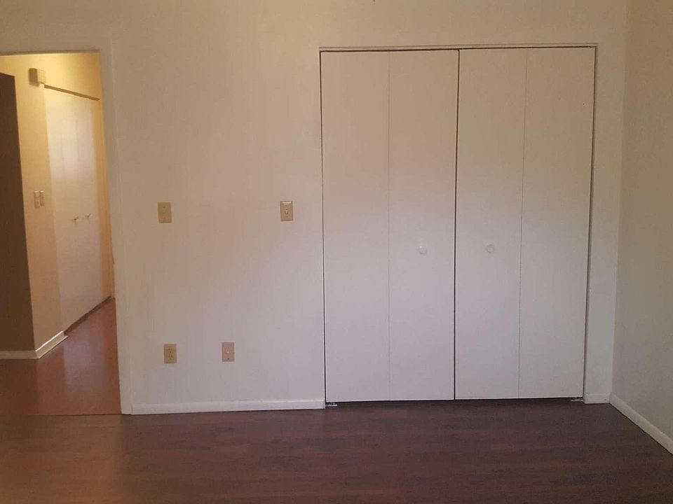 2nd image of 1134 Sunset Dr #1134