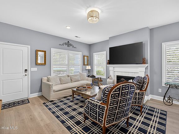 5th image of 1654 Bratton Court