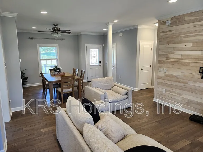 4517 Wiltshire St — Photo 6