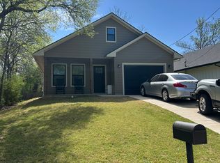 1138 Alvarado St #B, Cleburne, TX 76031