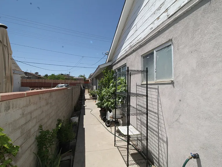 1360 Nancy St #B — Photo 3
