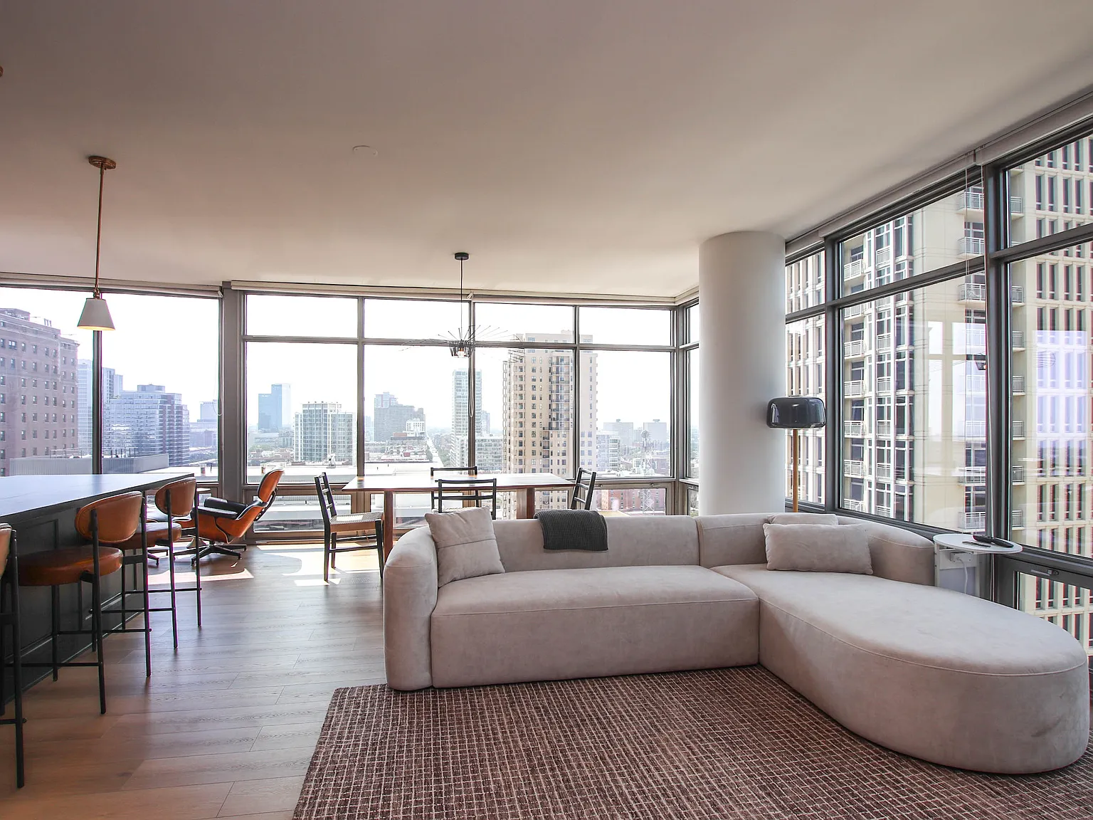 2 bed, 1386 sqft, $3,750 — Photo 3