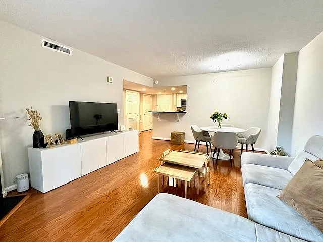 11710 Old Georgetown Rd #227 — Photo 4