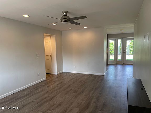 4th image of 1638 W BEAUBIEN Drive