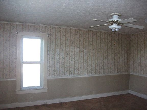 4th image of 3434 Main St
