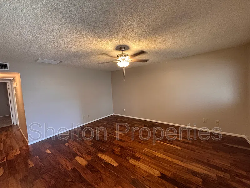 2 bed, 2.0 bath, 1025 sqft, $1,495 — Photo 3