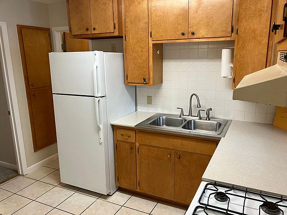 3rd image of 3311 Dalton St APT C