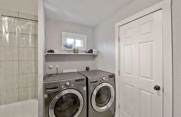 1200 W Summit Ave — Photo 7