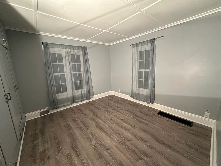 31 Park Ave — Photo 10