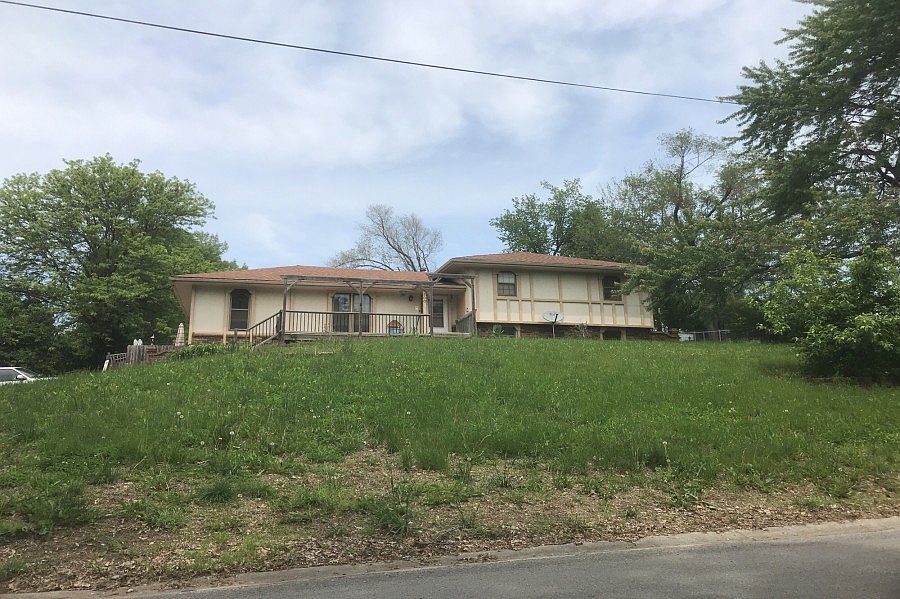 1st image of 500 Thomas Dr