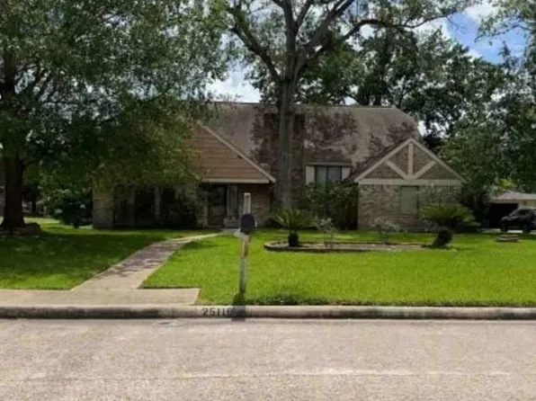 25118 London Town Dr, Spring, TX 77389