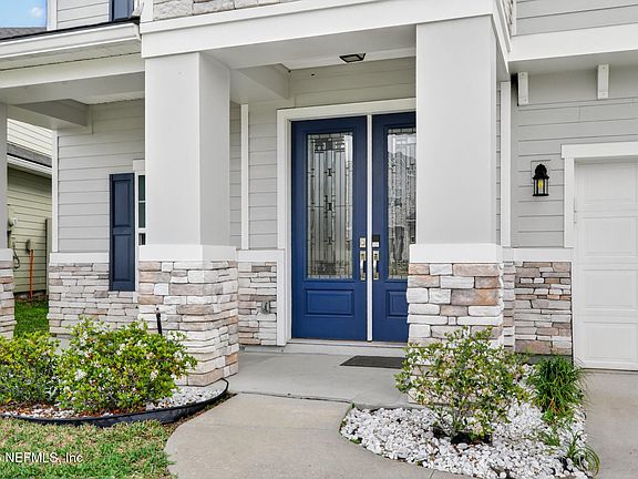 3rd image of 618 IVORY PALM Road