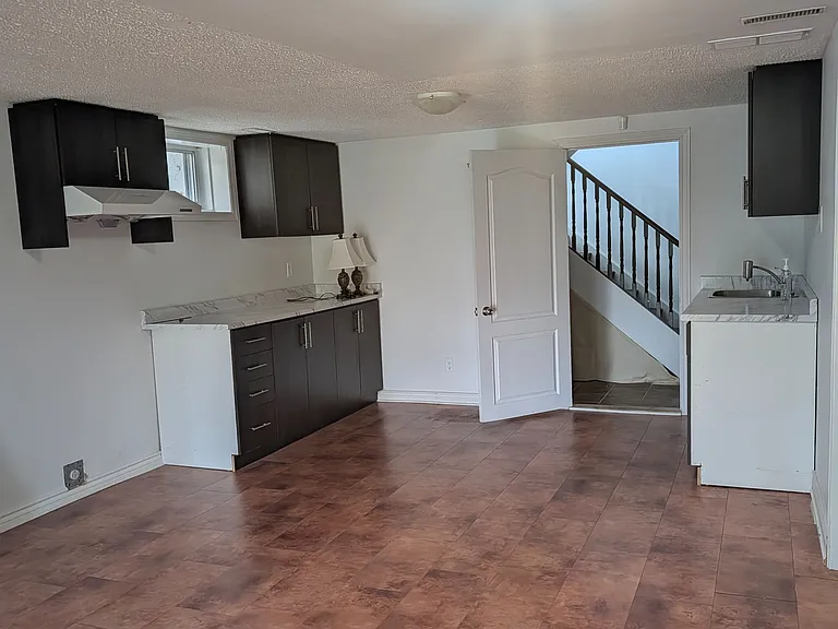 103 River Rd #BASEMENT — Photo 11