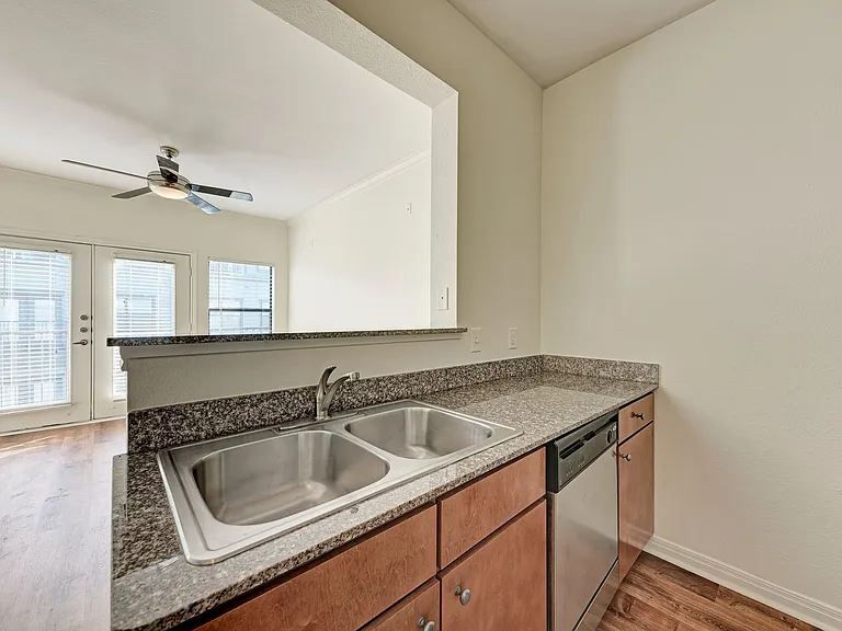 2502 Leon St #518 — Photo 10