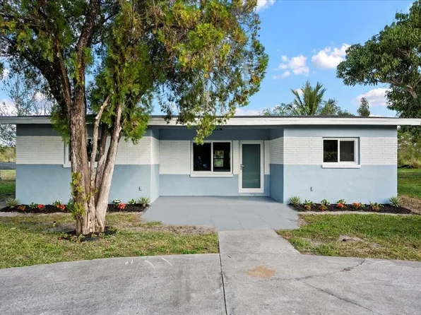 4610 Sunset Boulevard, Fort Pierce, FL 34982